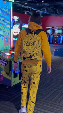 Find Us｜TOSSIT ｜ゲーム｜どこにでもくっつく楽しい吸盤ダーツ3