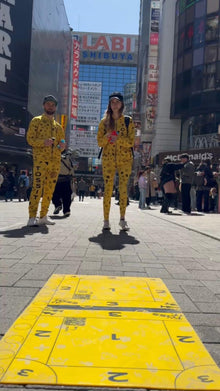 Znajdź nas | TOSSIT Gra | Zabawne rzutki z przyssawką, które przyklejają się w dowolnym miejscu 9