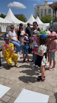 Encontre-nos | TOSSIT Jogo | Divertidos dardos de ventosa que se colam em qualquer lugar 13