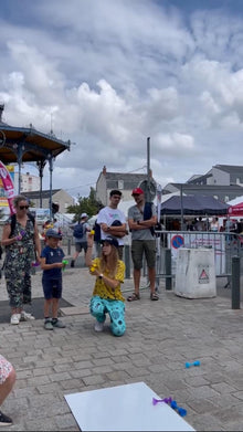 Bizi Bul | TOSSIT Oyun | Her Yere Yapışan Eğlenceli Vantuzlu Dart 10